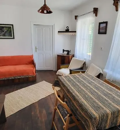 Apartma Tina * Straža
